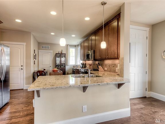 5th image of 4936 Cypress Dr NE