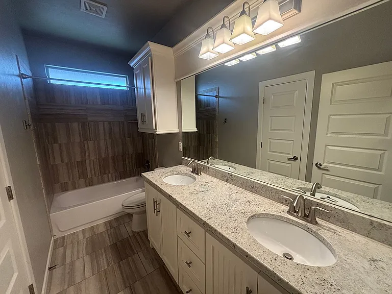 6608 Bentley Dr — Photo 18
