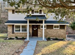 2866 Harts Run Rd, Allison Park, PA 15101