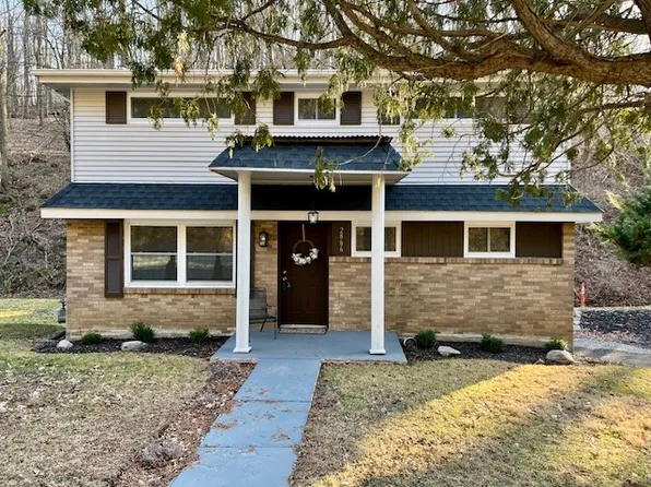 2866 Harts Run Rd, Allison Park, PA 15101