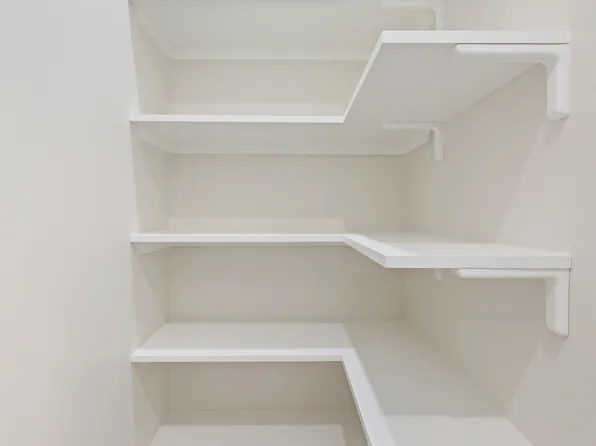 178 Sullivan Street image 9 of 18