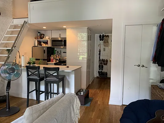 Rented by Sky Management | media 3