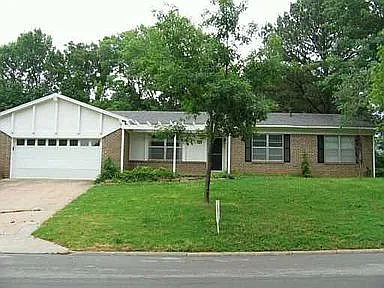 2785 N Stagecoach Dr — Photo 1