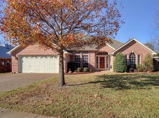205 College St S, Keller, TX 76248