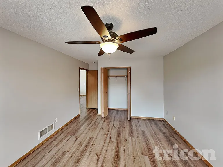 13734 Glenhurst Ln — Photo 12