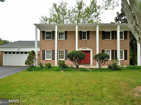 1335 Macbeth St, McLean, VA 22102