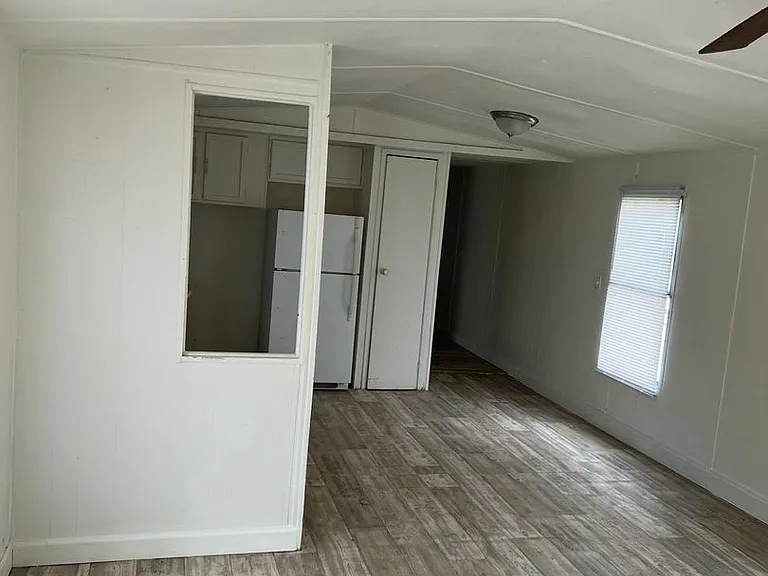 111 Cedar Lake Dr — Photo 43