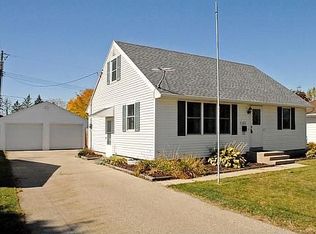 415 2nd Ave NE, Stewartville, MN 55976