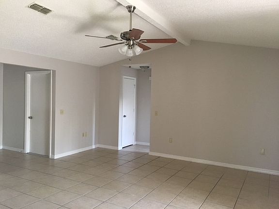 3rd image of 4241 Sunny View Dr