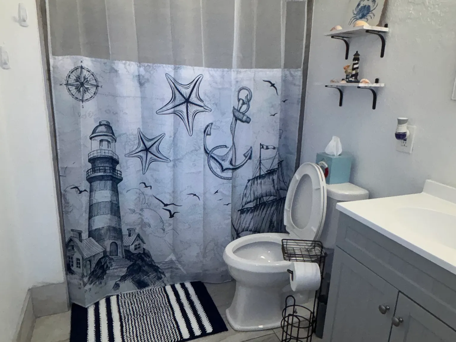 2 bed, 1300 sqft, $2,400 — Photo 1