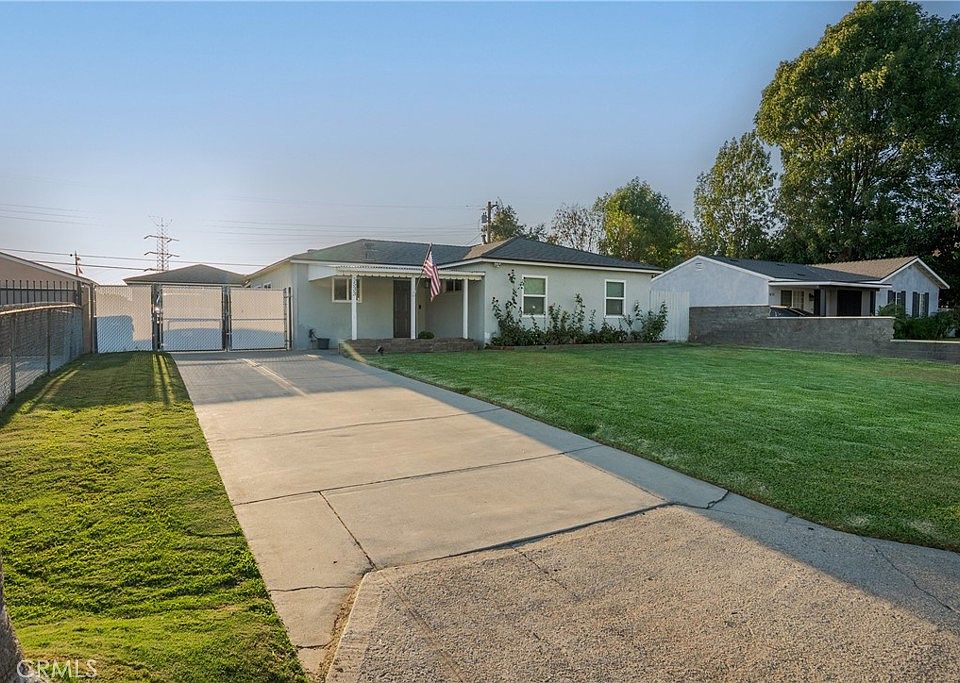 1st image of 5533 N Barranca Ave