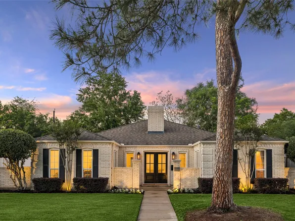 10702 Russett Dr, Houston, TX 77042