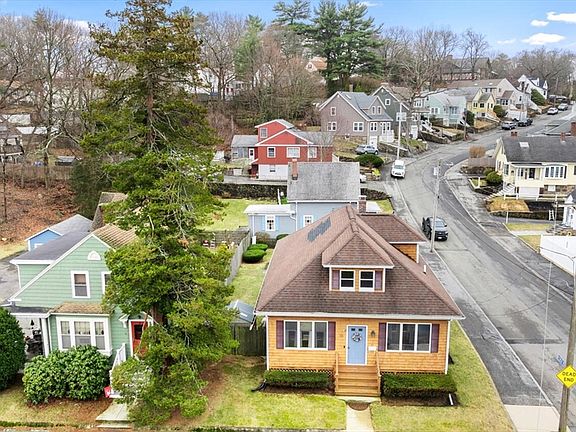 2nd image of 20 Great Woods Rd