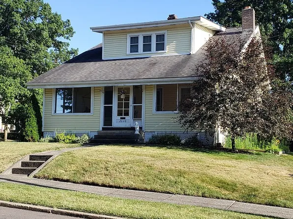 2648 Terrace Ave, Akron, OH 44312