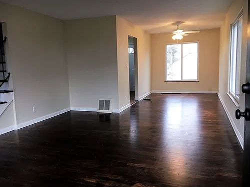 3345-3347 Kimberly Ave Photo 1