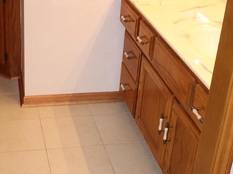 Bathroom 
Sink Area