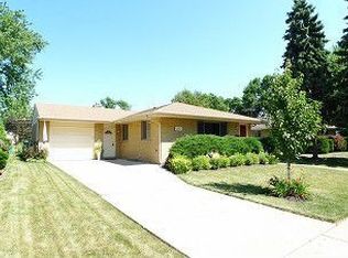 471 Farthing Ln, Des Plaines, IL 60016