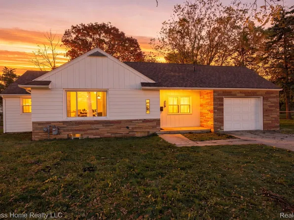 23620 Eureka Ave, Warren, MI 48091