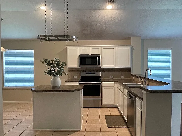 21719 Orange Maple Ct — Photo 3