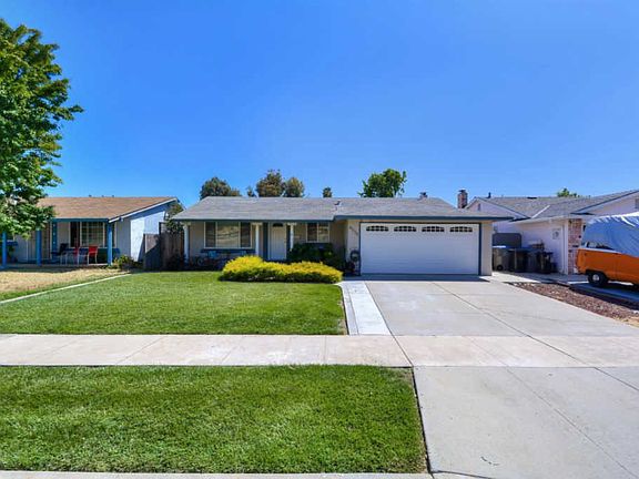 2nd image of 4535 Houndshaven Way