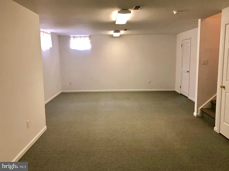 1081 Chanticleer — Photo 17