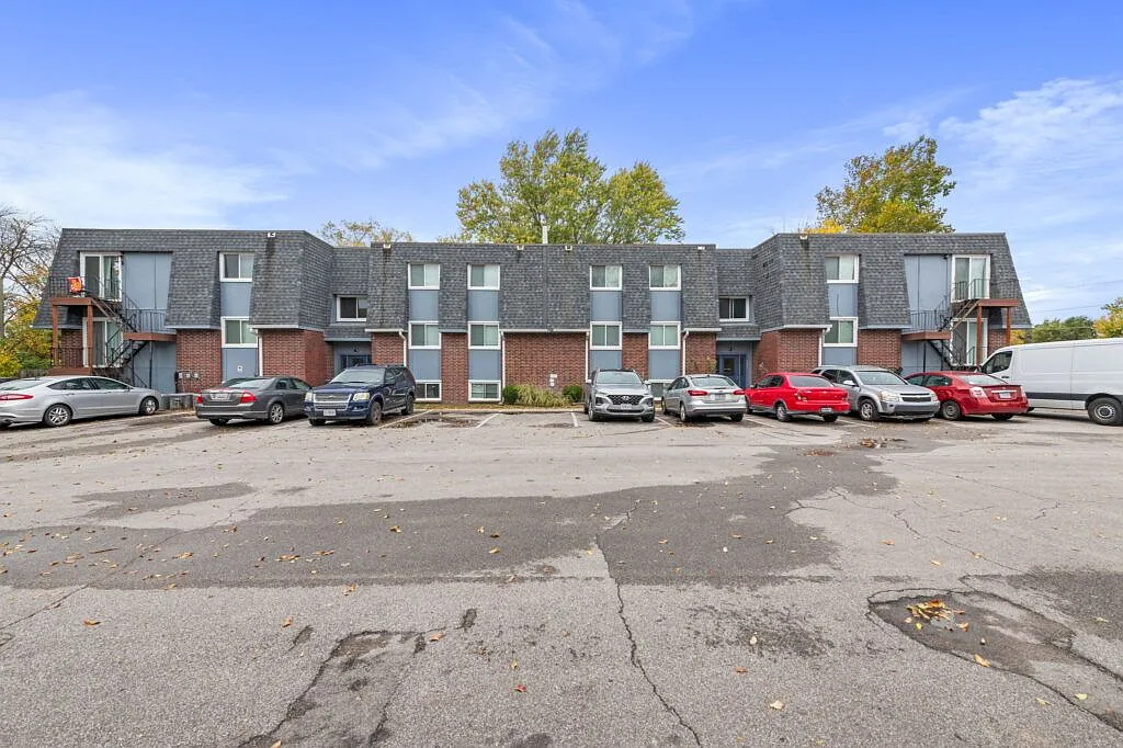 Martin City Flats — Photo 2