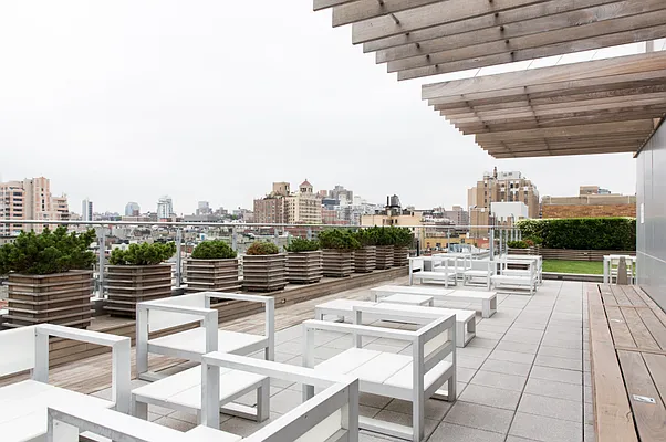 Sold by Zumper Inc | media 9