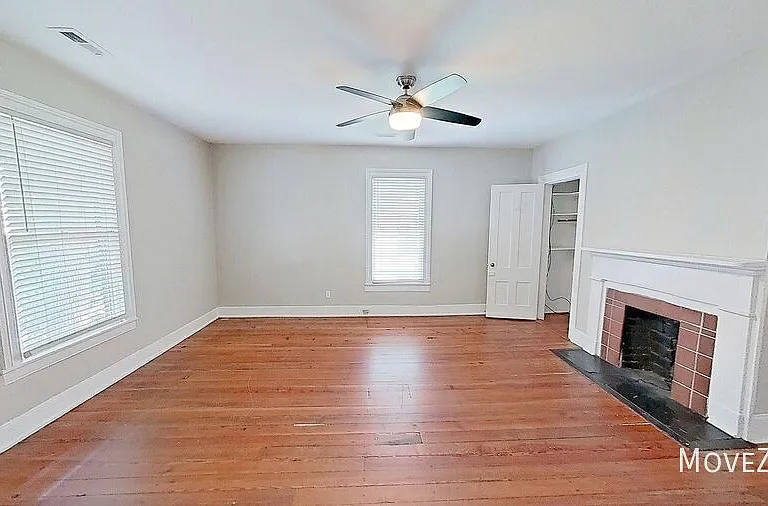 604 N Blount St #B — Photo 9