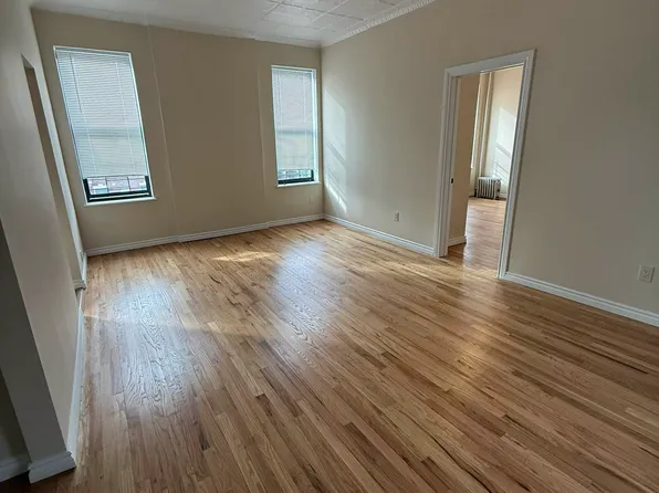 479 Ovington Avenue image 3 of 12