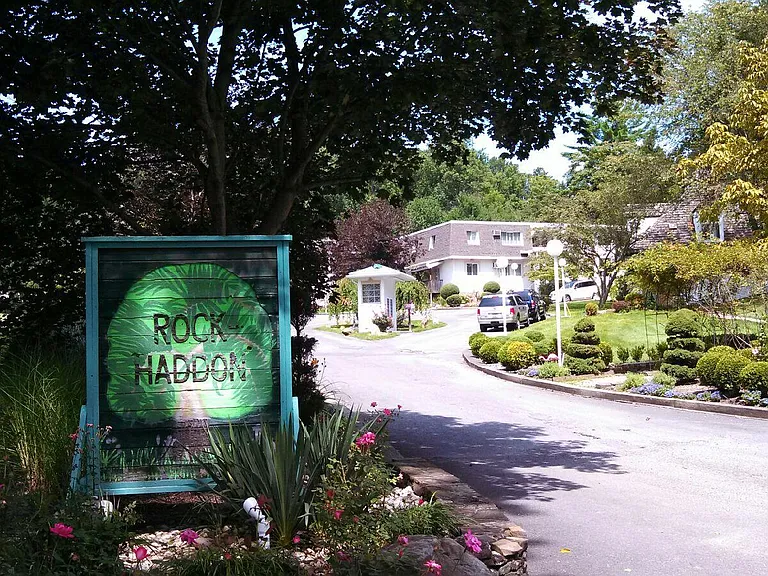 26 Rock Haddon Dr — Photo 1