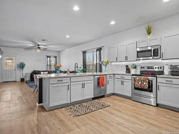 3311 Marshy Oak, San Antonio, TX 78223