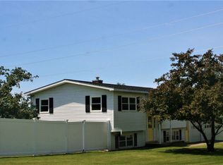 357 Elm St, Derby Line, VT 05830