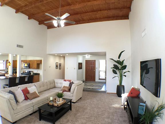 Great Room W Beamed Ceilings