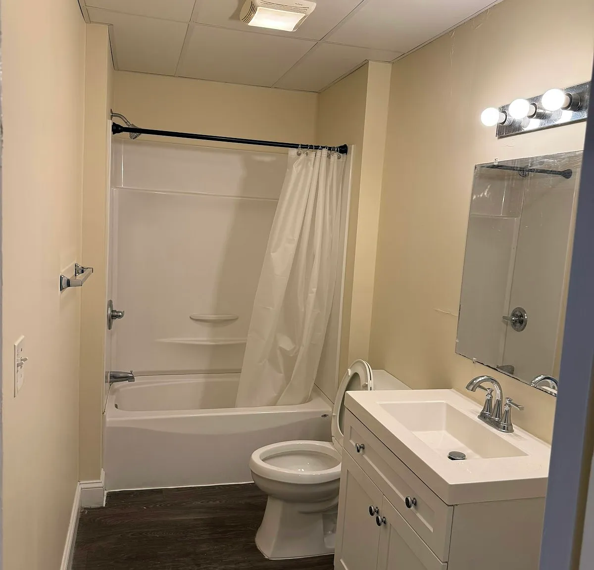 242 Fort Pleasant Avenue, Unit 2L — Photo 3