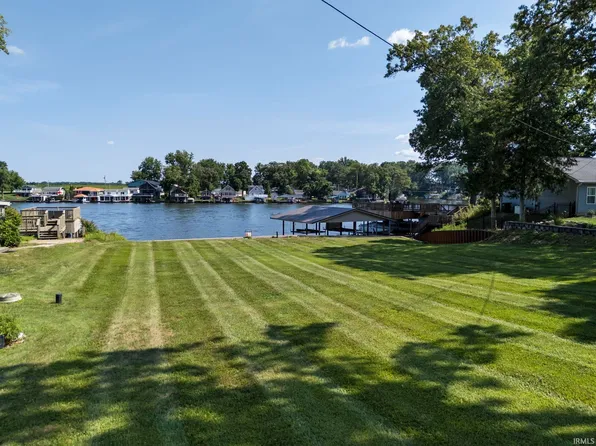 5224 E Quiet Water Ct, Monticello, IN 47960