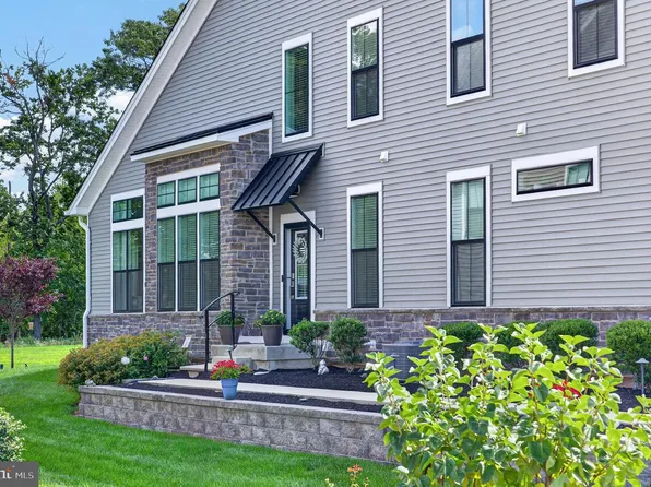 51 Umbrell Dr, Norristown, PA 19403