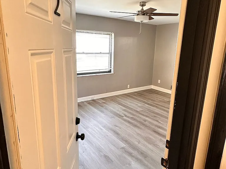 3411 Daytona Ave #2 — Photo 18