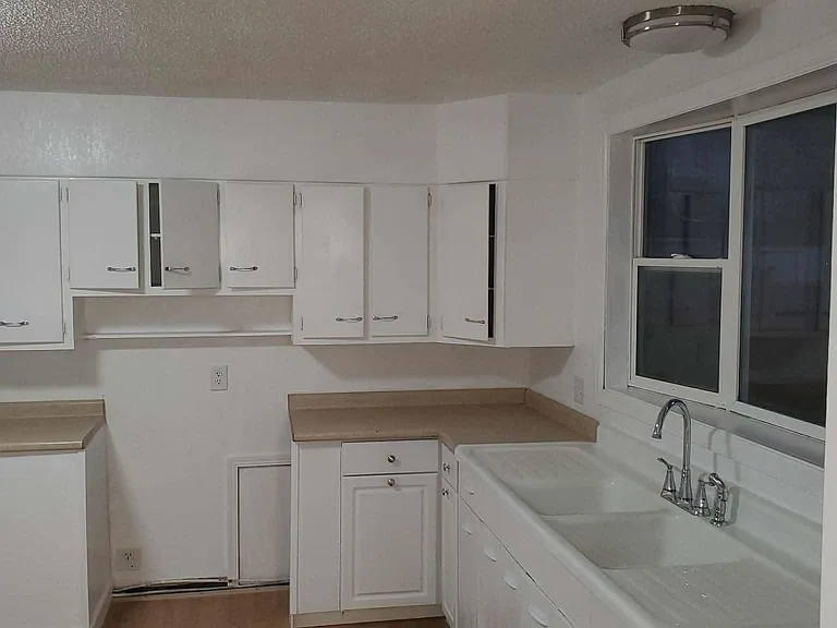 925 W Main St — Photo 4