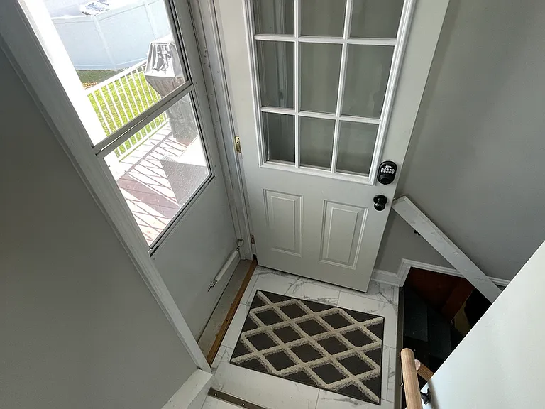 811 California Ave — Photo 25