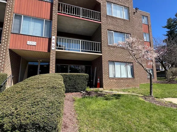460 Girard St APT T2, Gaithersburg, MD 20877