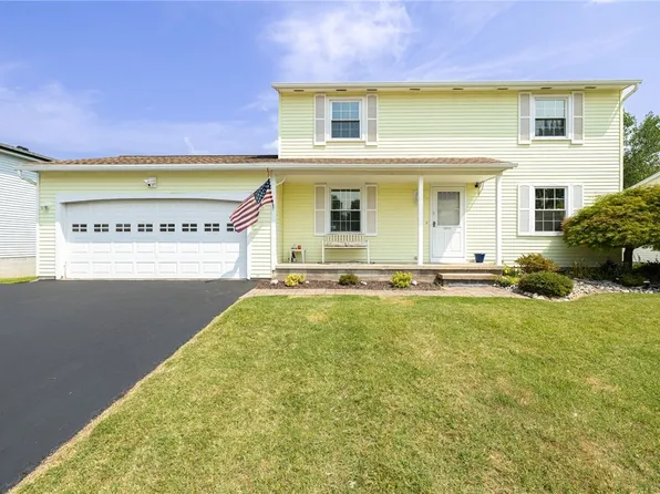 28 Landstone Ter, Rochester, NY 14606