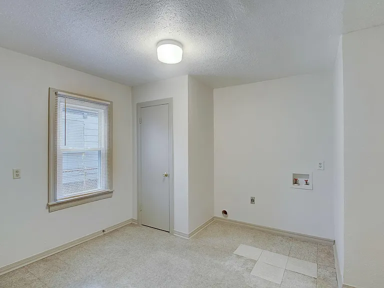 3108 Cashion Pl — Photo 15