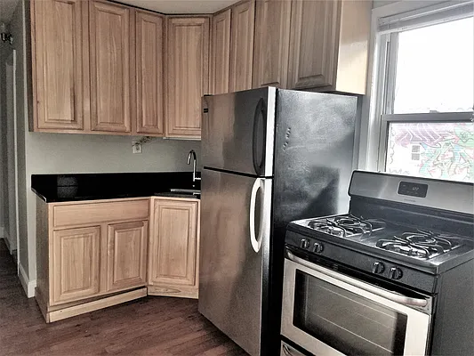 Rented by The Hamilton Group | media 11