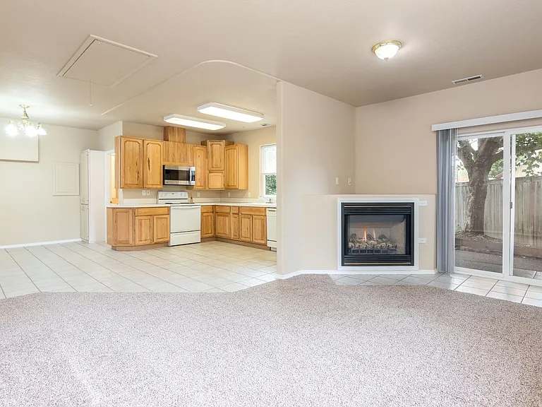 5649 46th Ln SE — Photo 13