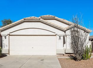 672 E Lovegrass Dr, San Tan Valley, AZ 85143