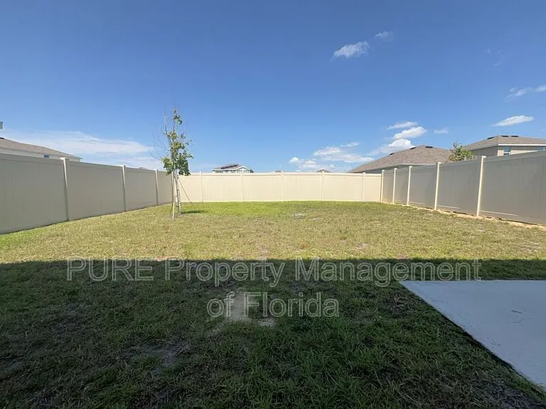 8702 SW 46th Ave — Photo 58