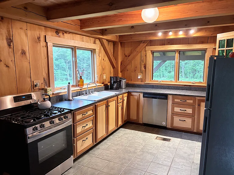 285 Bailey Rd — Photo 23