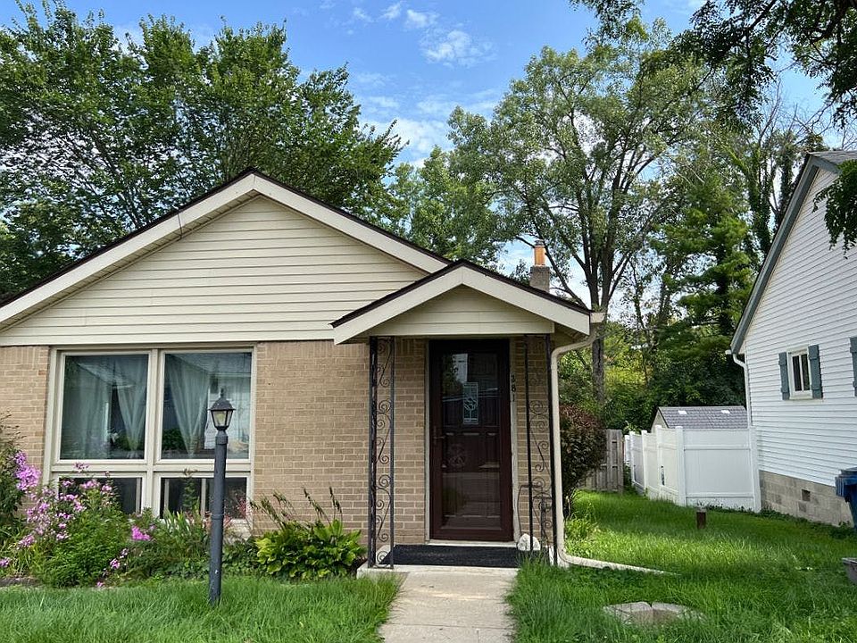1st image of 381 Lakeview Dr