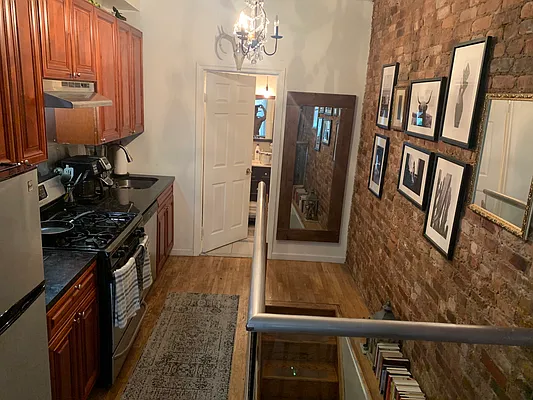 Rented by R New York | media 6