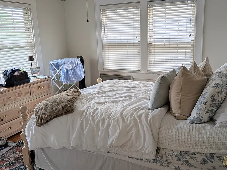 902 E Washington St #203 — Photo 17